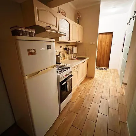 Jurincom Apartment